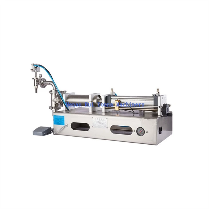 Imbottigliatrice semiautomatica per bevande